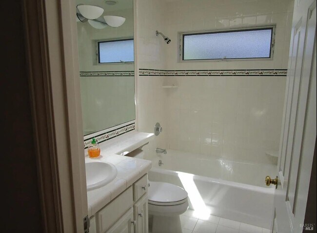 50 Lancaster Ave photo 2