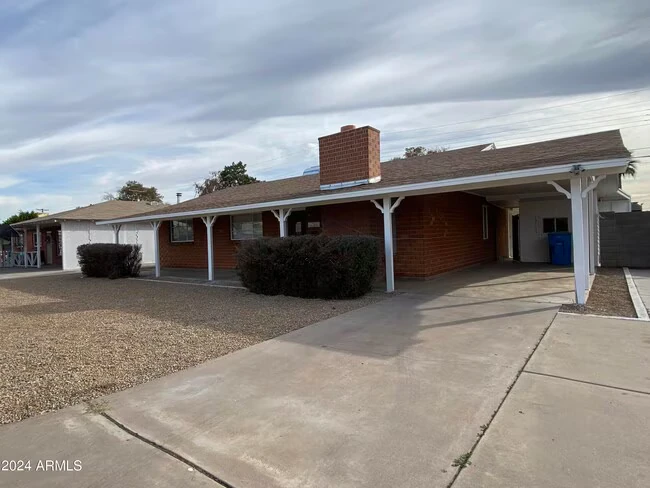 4251 W Keim Dr Phoenix, AZ 85019 photo 3