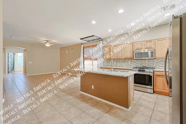 2512 W Old Paint Trail Phoenix, AZ 85086 photo 5