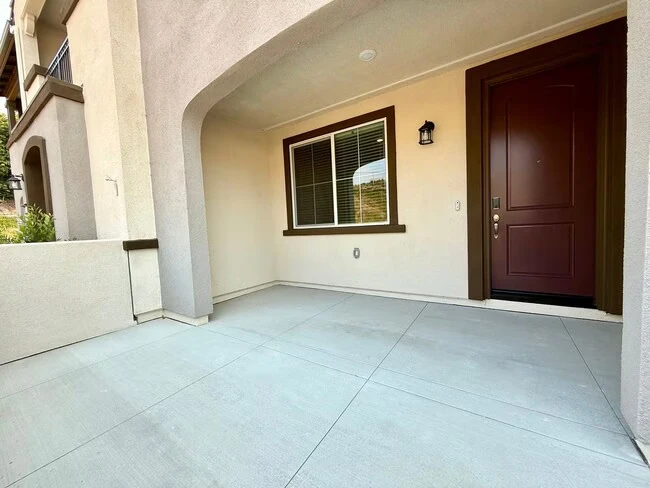 4889 Merida Way Oceanside, CA 92057 photo 3