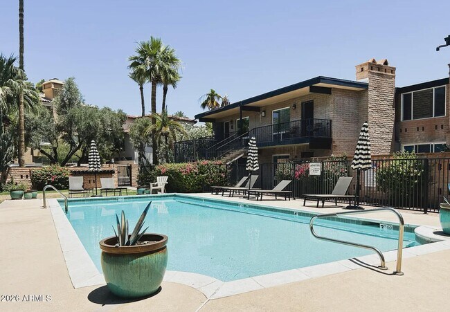 7401 E Northland Dr Scottsdale, AZ 85251 photo 3