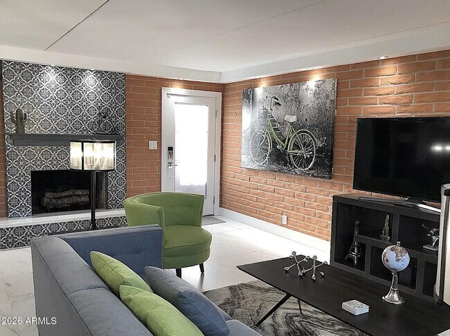 7401 E Northland Dr Scottsdale, AZ 85251