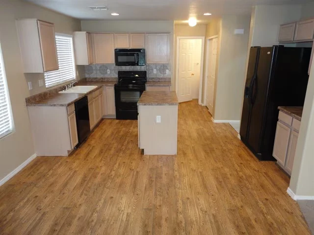 955 S Del Rancho Mesa, AZ 85208 photo 2