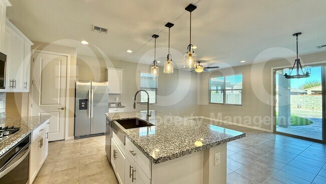 5642 W Rainwater Dr Phoenix, AZ 85339 photo 3