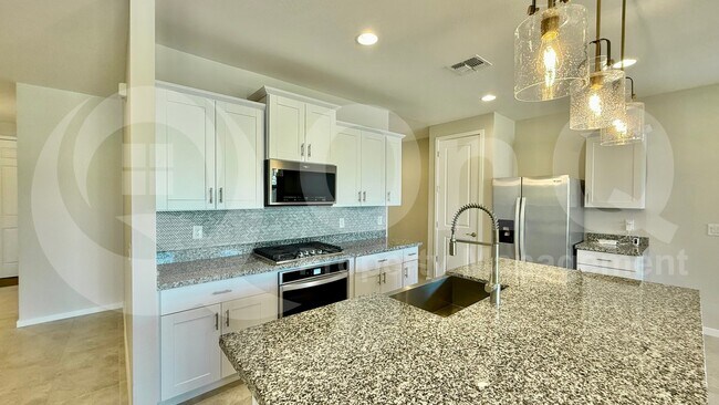 5642 W Rainwater Dr Phoenix, AZ 85339 photo 4