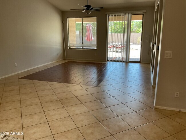 14335 W Country Gables Dr Surprise, AZ 85379 photo 5