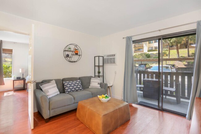 10240 Black Mountain Rd San Diego, CA 92126 photo 3