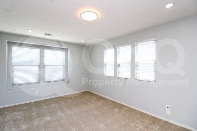 2968 S Washington St Chandler, AZ 85286 photo 5