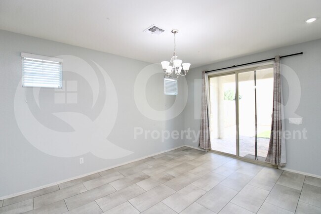 2968 S Washington St Chandler, AZ 85286 photo 3