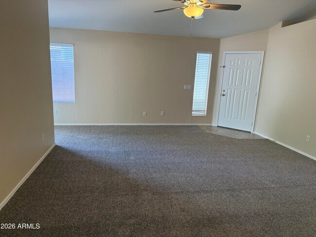 3236 E Kerry Ln photo 5