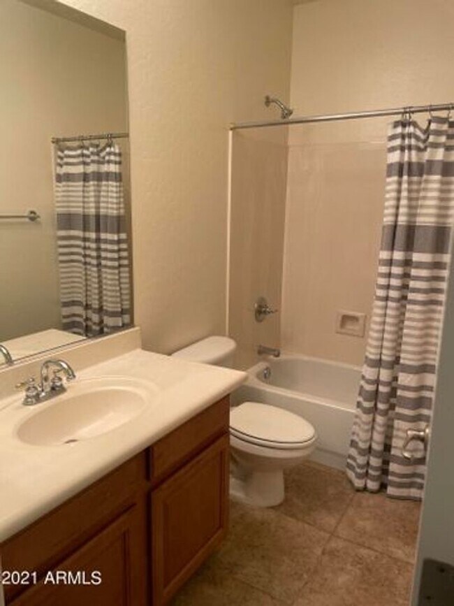 42114 N 44th Dr Phoenix, AZ 85086 photo 2