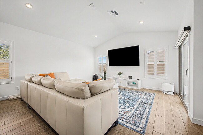42385 W Vincent Dr photo 5