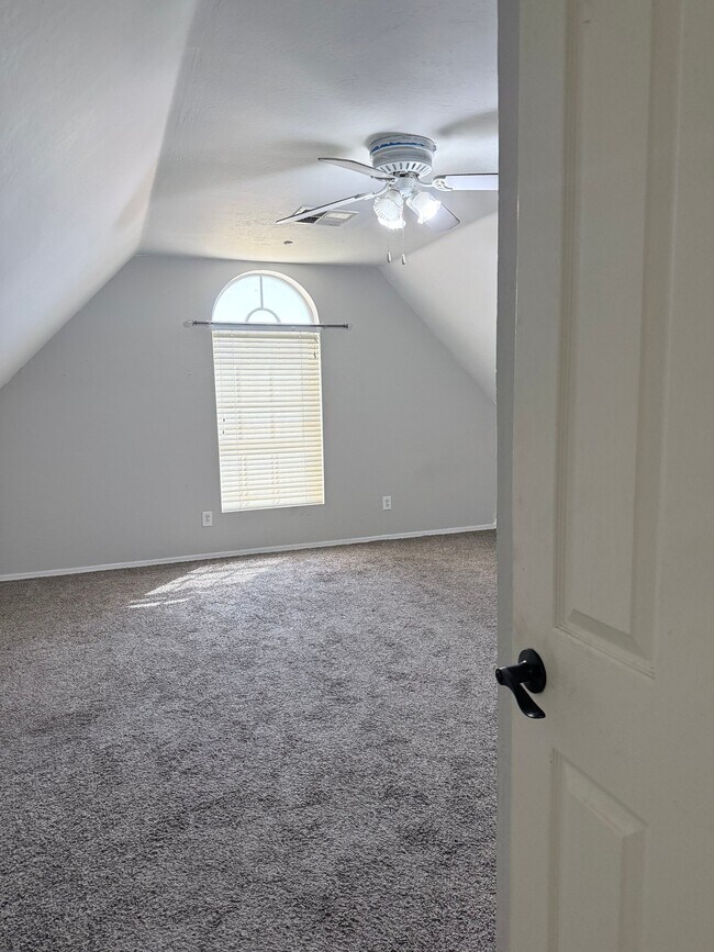 2428 N 101st Ave Avondale, AZ 85392
