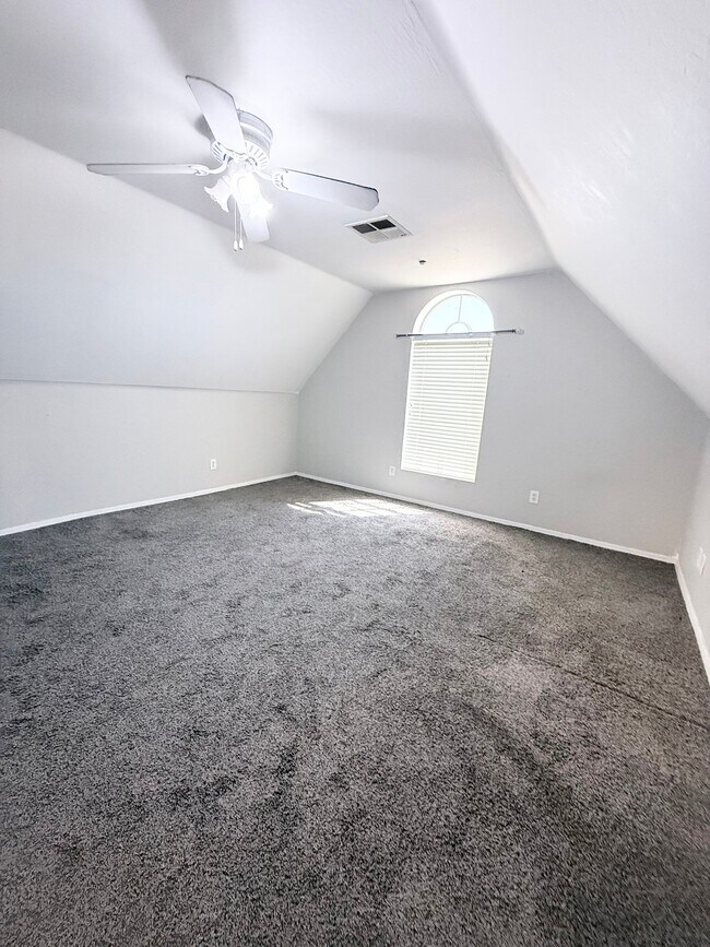 2428 N 101st Ave Avondale, AZ 85392 photo 4
