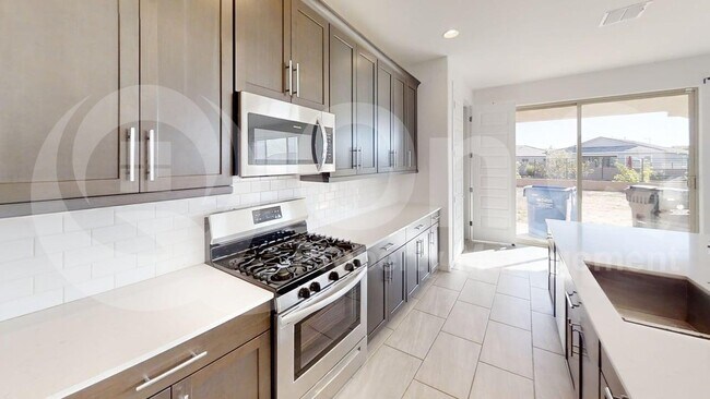 9213 W Roma Ave Phoenix, AZ 85037 photo 4