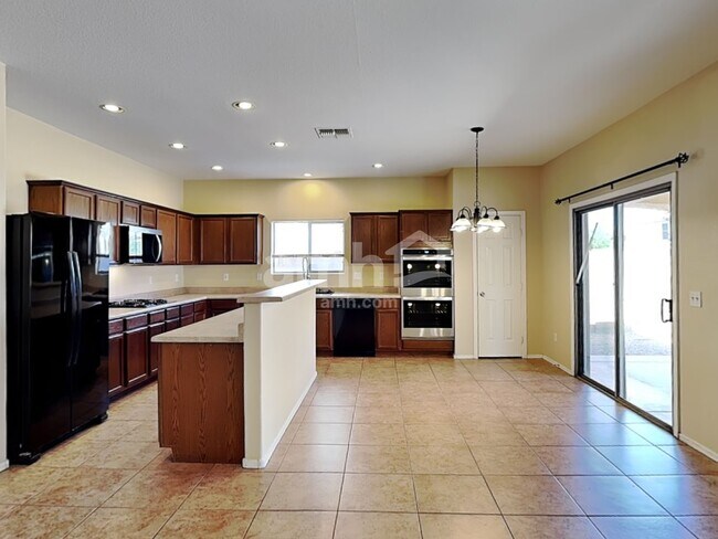 19718 E Canary Way photo 4