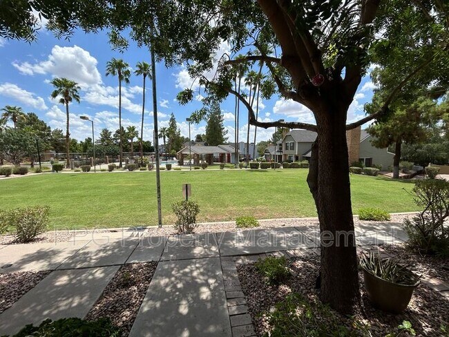 9831 S 48th Way Phoenix, AZ 85044 photo 2