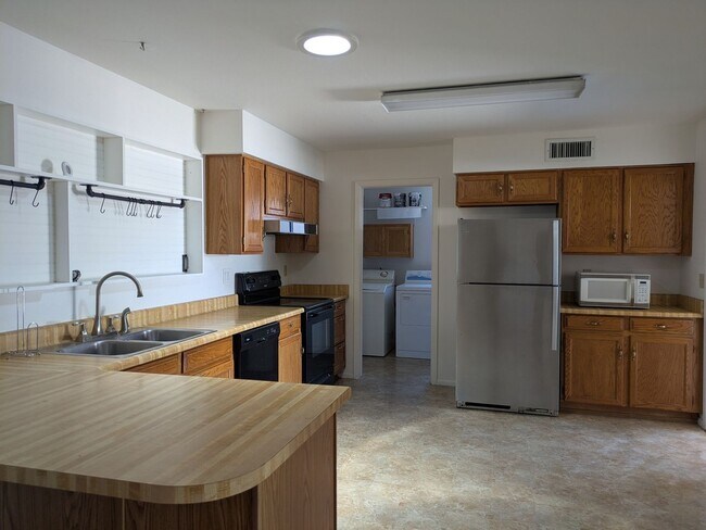 7857 E Flossmoor Ave Mesa, AZ 85208 photo 2