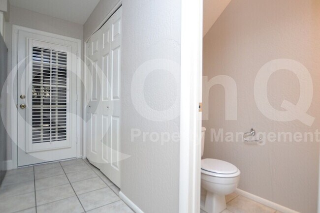 4526 E Villa Theresa Dr Phoenix, AZ 85032 photo 5