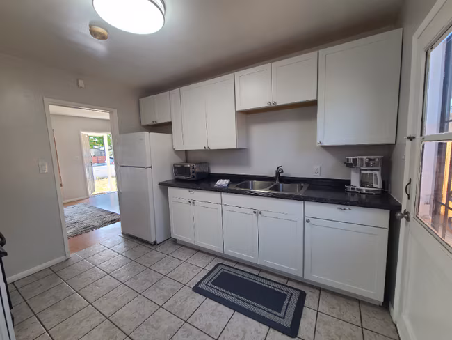 804 S V Ave National City, CA 91950