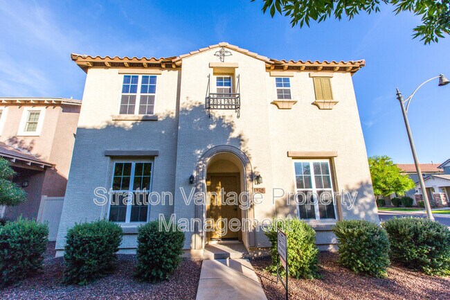 976 S Adam Way Gilbert, AZ 85296 photo 2