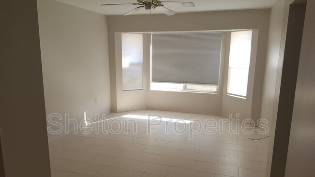 14305 W Heritage Dr Sun City West, AZ 85375 photo 5