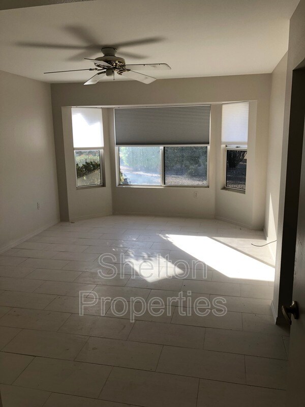 14305 W Heritage Dr Sun City West, AZ 85375 photo 4