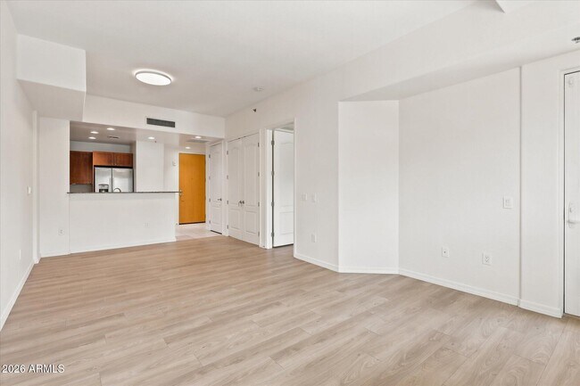 17 W Vernon Ave Phoenix, AZ 85003 photo 3