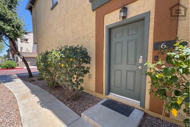 2727 N Price Rd Chandler, AZ 85224 photo 5