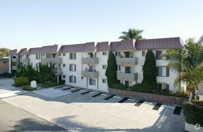 Diamond Pacific Luxury Apartments photo 2