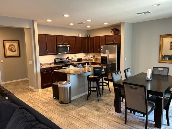 11570 W Pkwy Ln Avondale, AZ 85323 photo 3