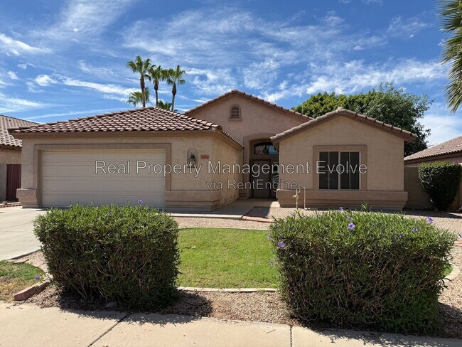 1021 W Park Ave Gilbert, AZ 85233 photo 2