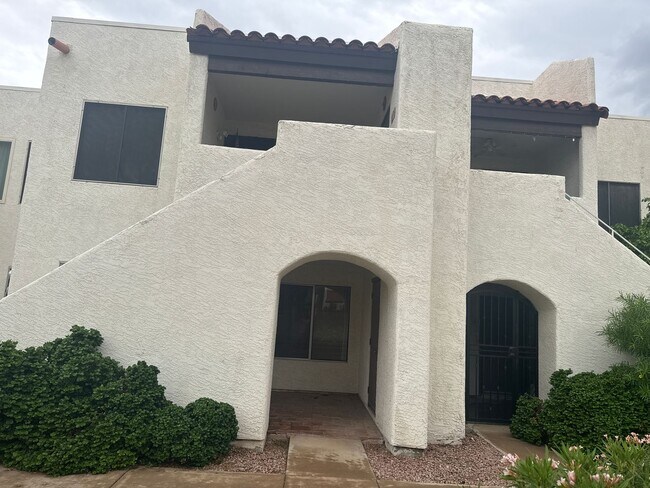 4730 W Northern Ave Glendale, AZ 85301 photo 2