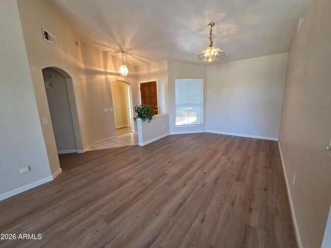 11548 W Pronghorn Ct Surprise, AZ 85378 photo 2