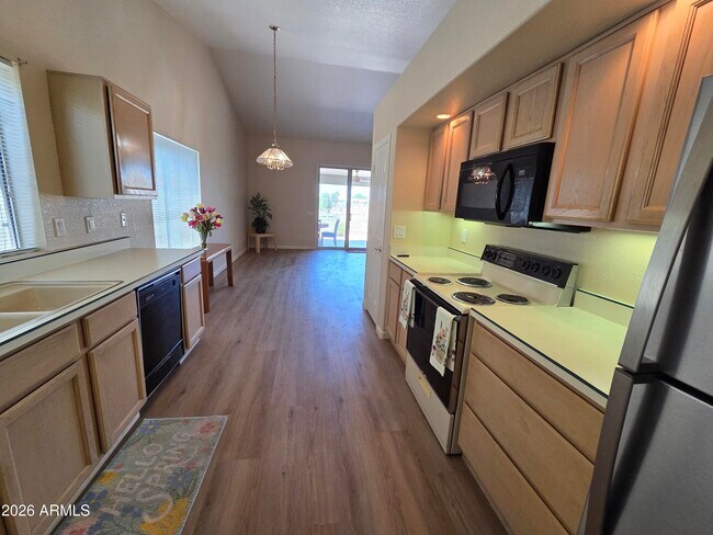 11548 W Pronghorn Ct Surprise, AZ 85378 photo 4