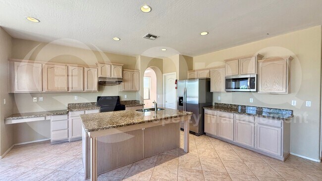 17013 S Coleman St Phoenix, AZ 85045 photo 3