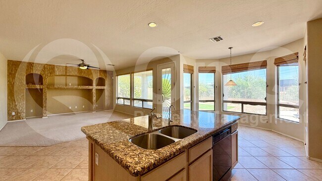 17013 S Coleman St Phoenix, AZ 85045 photo 4