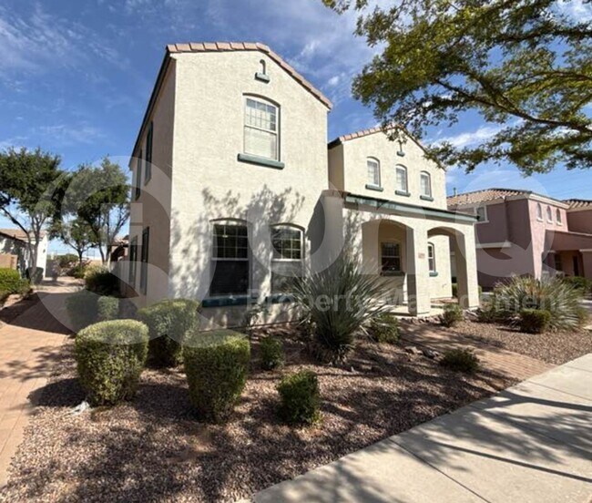 1911 S Tucana Ln photo 3