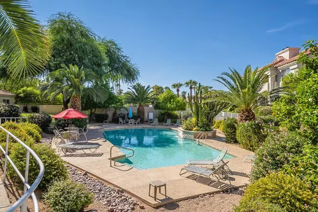 10401 N 52nd St Paradise Valley, AZ 85253 photo 2