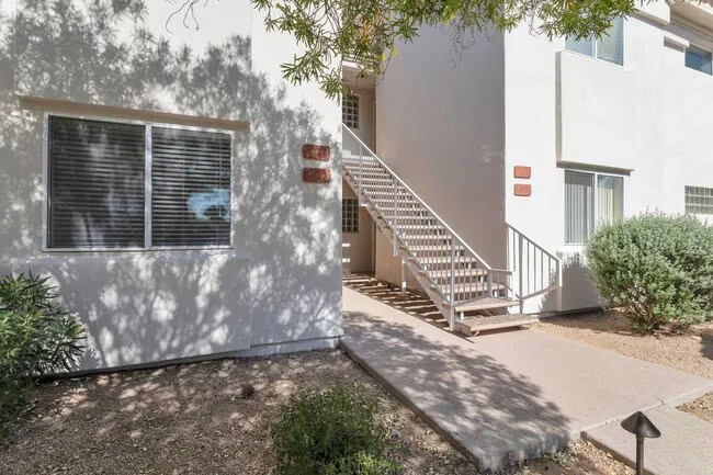 10401 N 52nd St Paradise Valley, AZ 85253 photo 4