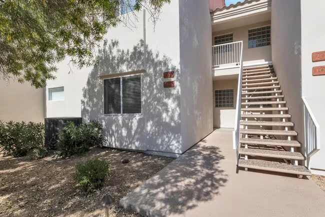 10401 N 52nd St Paradise Valley, AZ 85253 photo 5