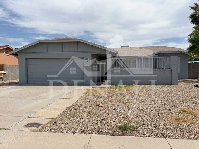 10921 W Sells Dr photo 2