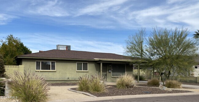 3840 N Pueblo Way