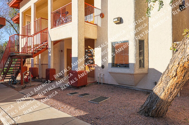 510 W University Dr Tempe, AZ 85281 photo 2