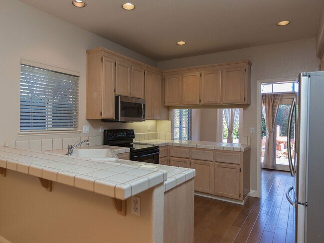 122 Heritage Park Dr Danville, CA 94506 photo 5