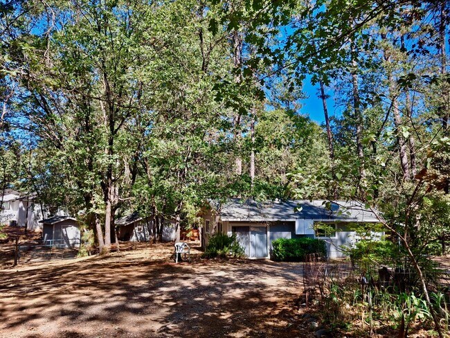 1588 Quail Ln Meadow Vista, CA 95722