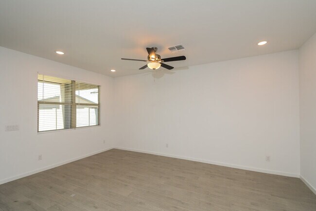 12641 W Daley Ln Sun City West, AZ 85375 photo 5