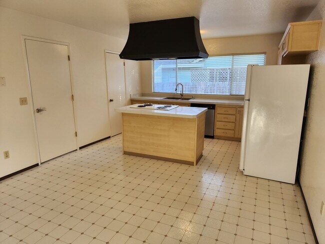 5345 Eagan Ct Rohnert Park, CA 94928 photo 3