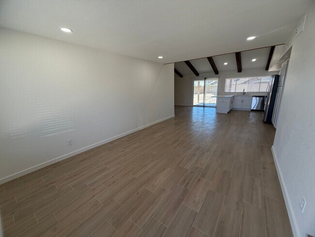 12658 N 42nd Ave Phoenix, AZ 85029 photo 3