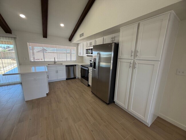 12658 N 42nd Ave Phoenix, AZ 85029 photo 5